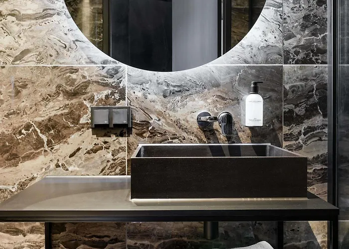 Le Marin Rotterdam City - Handwritten CollectionBoutique Hotel